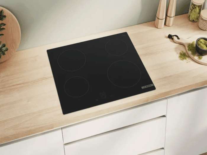 Ugradna ploca BOSCH PKE611BA2E/Serija 4/staklokeramika/4 zone/60cm/crna