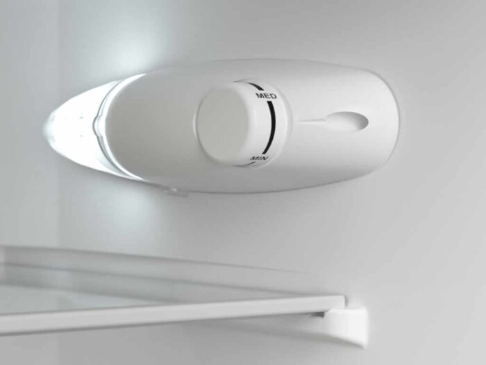 Frižider TESLA RD2400MEkombinovani/E/163+41L/55x55x159cm/bela